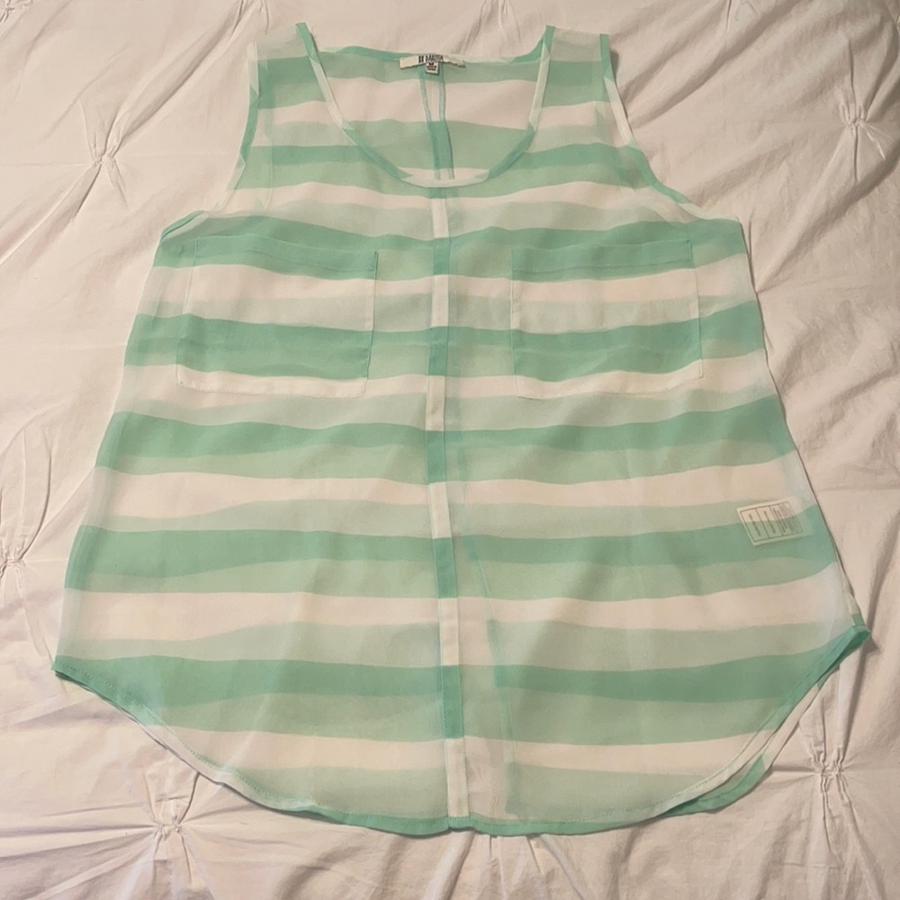 NWOT BB Dakota tank top.